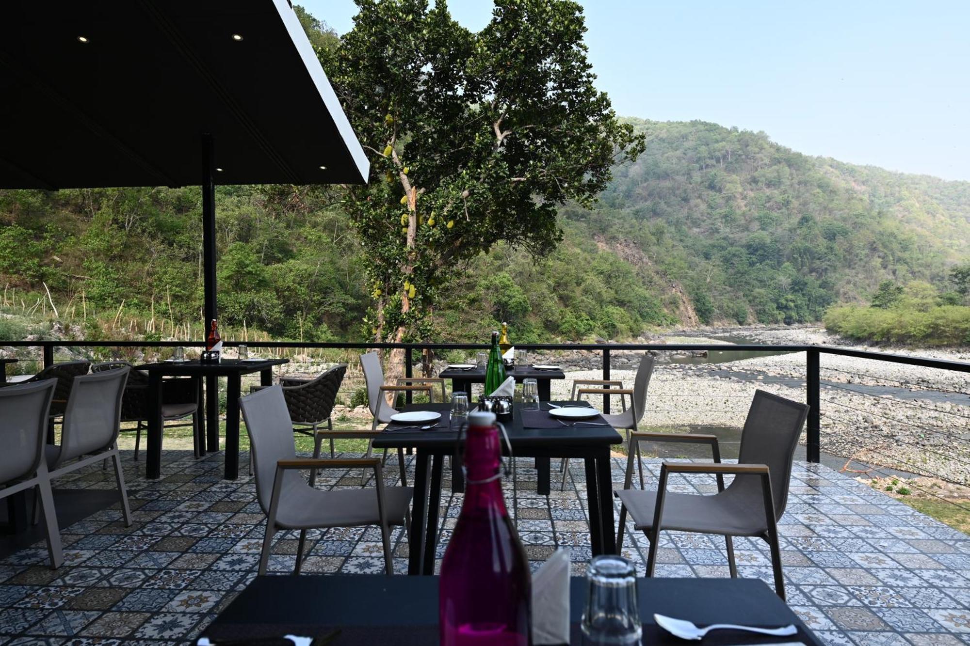 Welcomheritage Tarangi Ramganga Resort Marchula Екстериор снимка