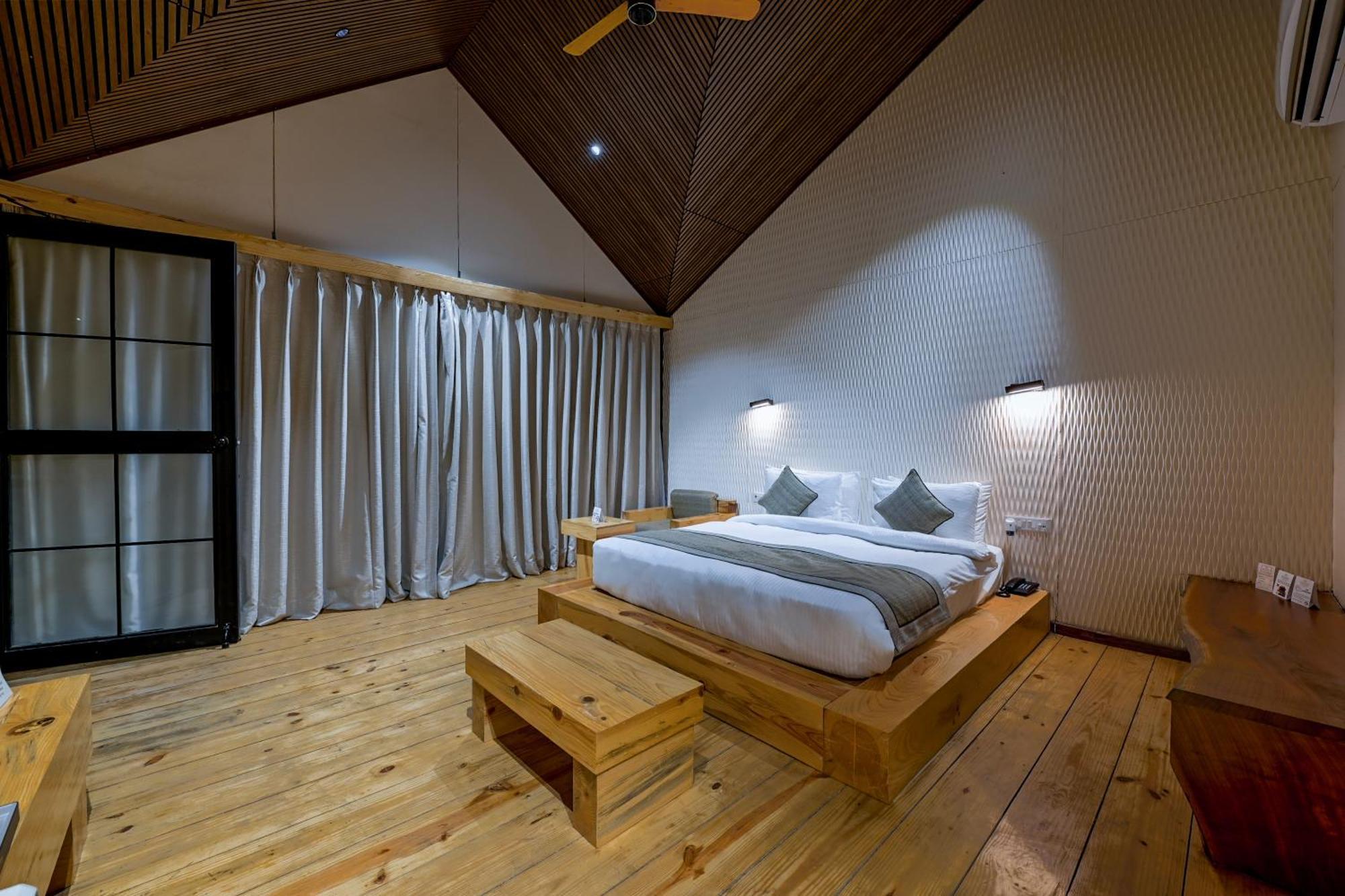 Welcomheritage Tarangi Ramganga Resort Marchula Екстериор снимка