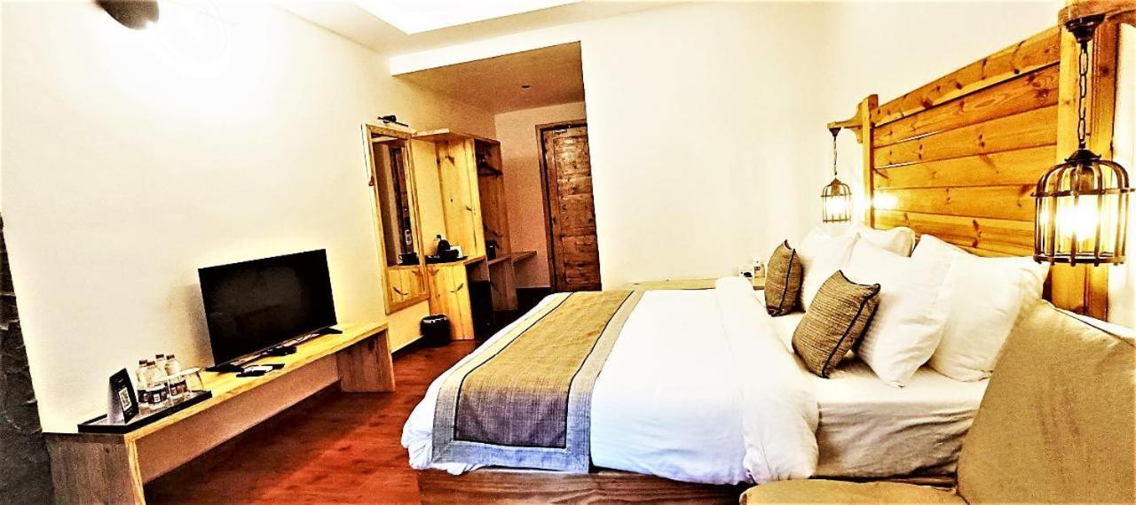 Welcomheritage Tarangi Ramganga Resort Marchula Екстериор снимка